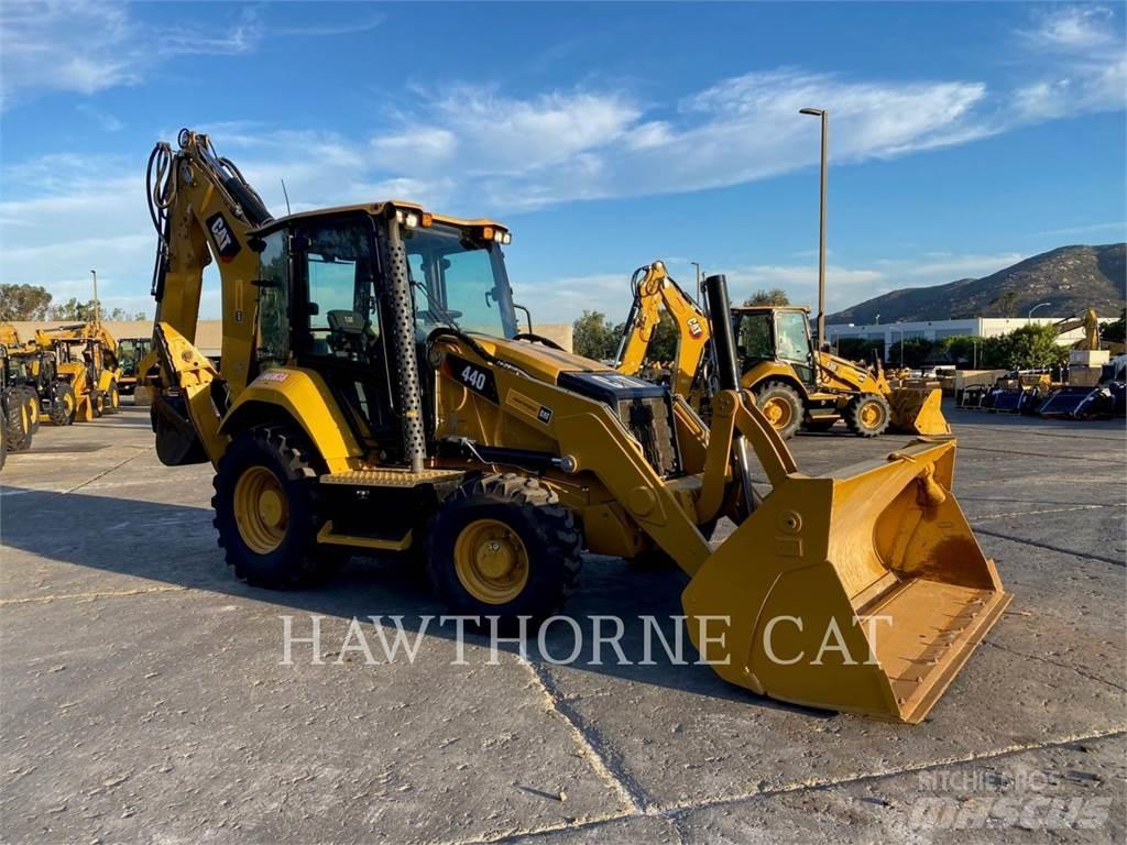 CAT 440 Εκσκαφείς Φορτωτές τύπου JCB