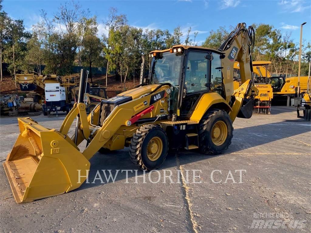 CAT 440 Εκσκαφείς Φορτωτές τύπου JCB