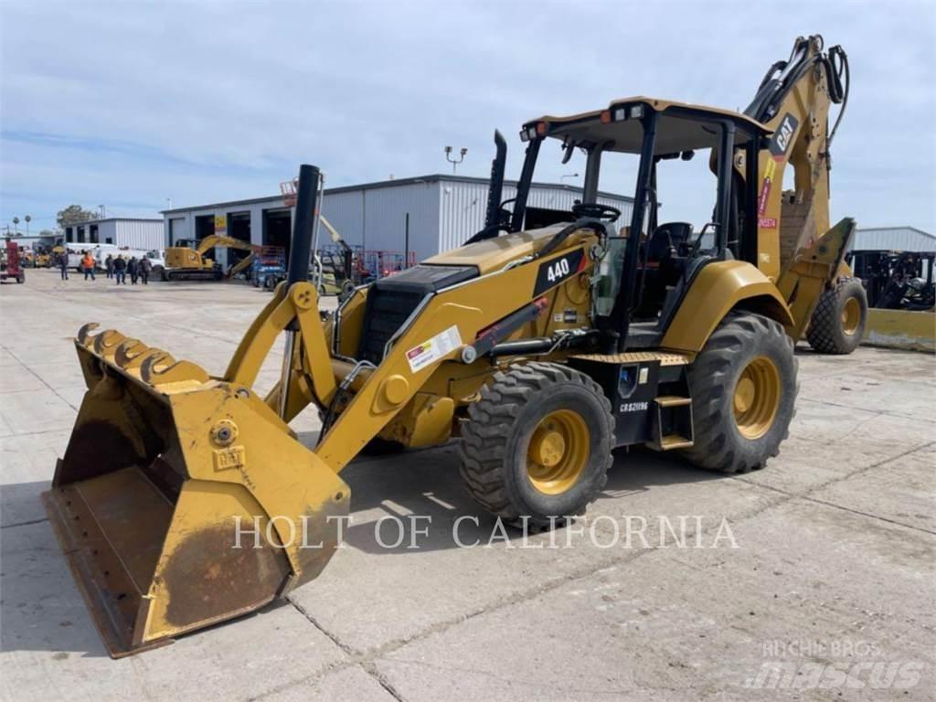 CAT 440 Εκσκαφείς Φορτωτές τύπου JCB