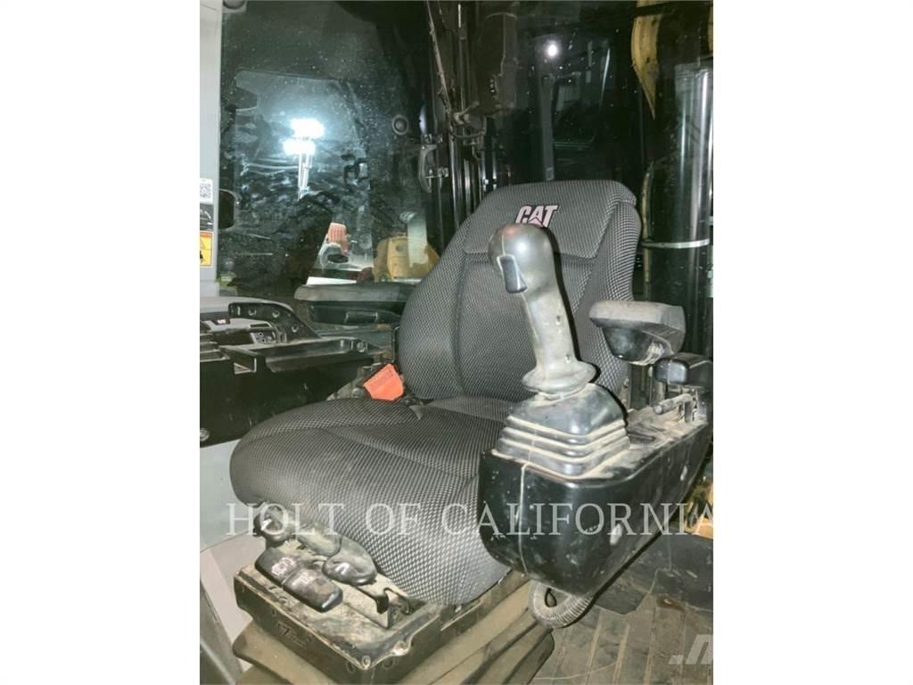 CAT 440 Εκσκαφείς Φορτωτές τύπου JCB