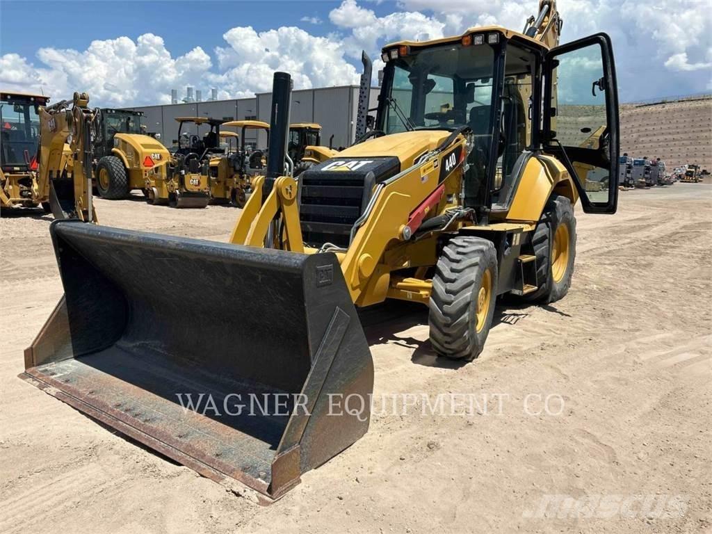 CAT 440 Εκσκαφείς Φορτωτές τύπου JCB