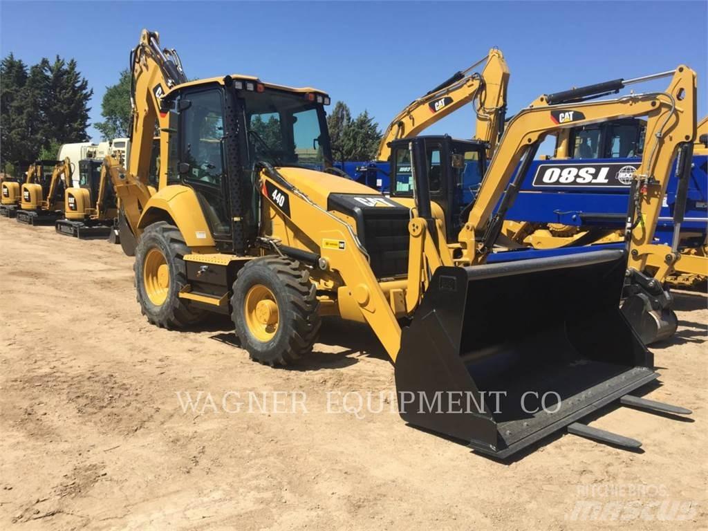 CAT 440 Εκσκαφείς Φορτωτές τύπου JCB
