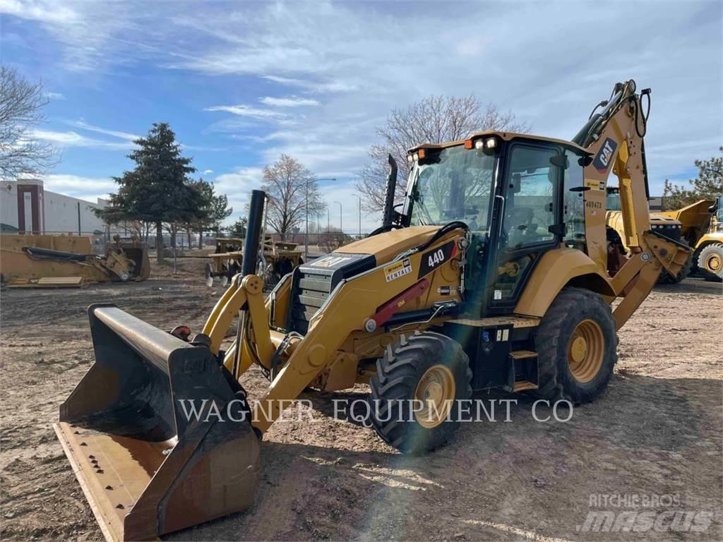 CAT 440 Εκσκαφείς Φορτωτές τύπου JCB