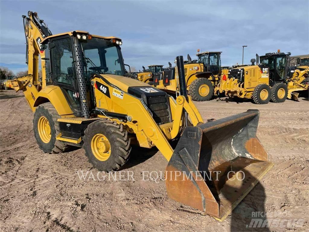 CAT 440 Εκσκαφείς Φορτωτές τύπου JCB