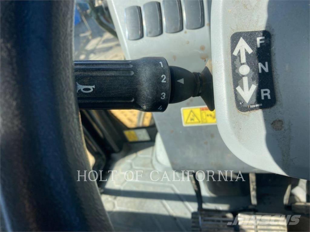 CAT 450 Εκσκαφείς Φορτωτές τύπου JCB