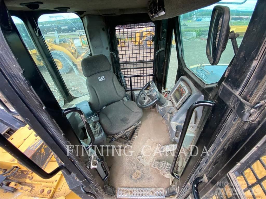 CAT 545D Μετατοπιστές