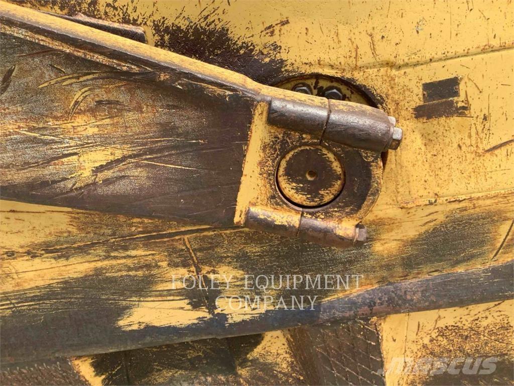 CAT 631D Αποξέστες δρόμων