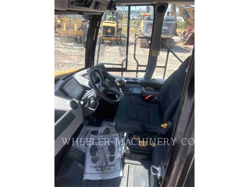 CAT 725 Σπαστό Dump Truck ADT