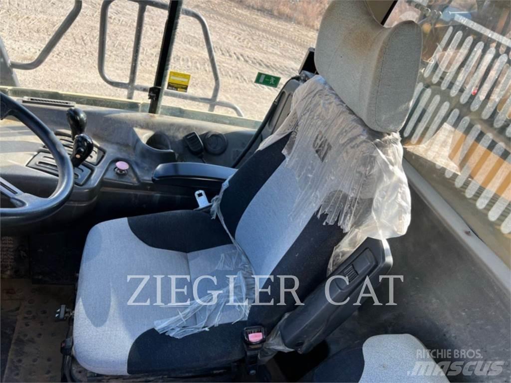CAT 725 Σπαστό Dump Truck ADT