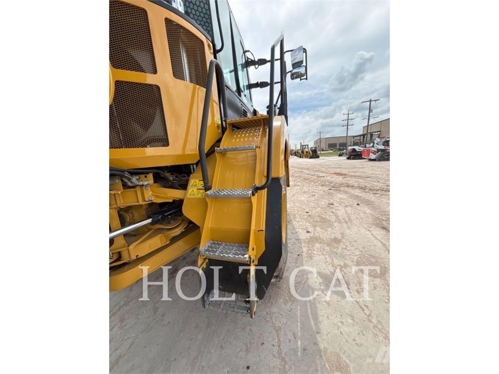 CAT 725 Σπαστό Dump Truck ADT