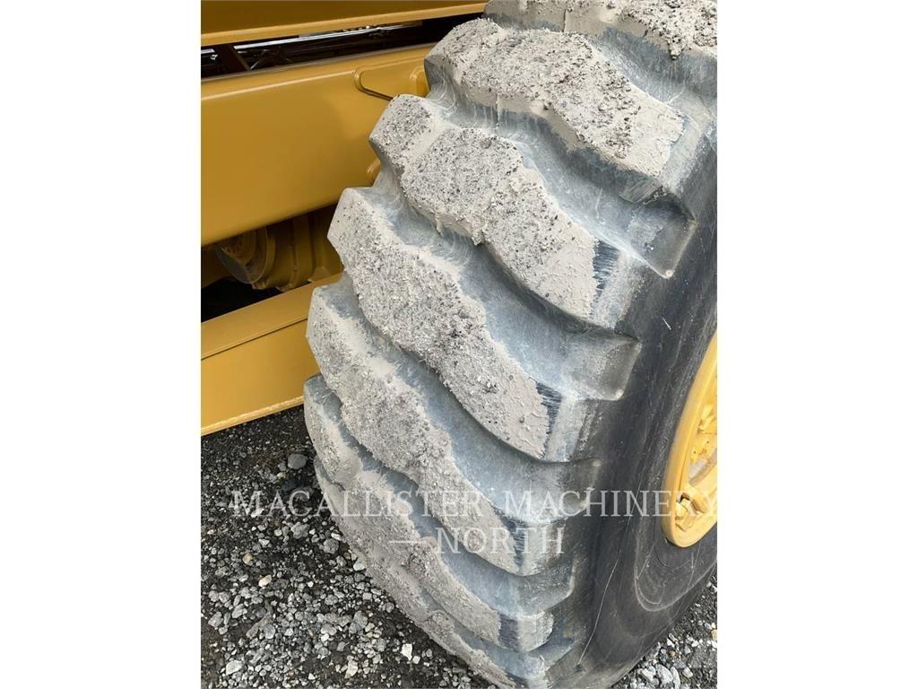 CAT 725 T Σπαστό Dump Truck ADT