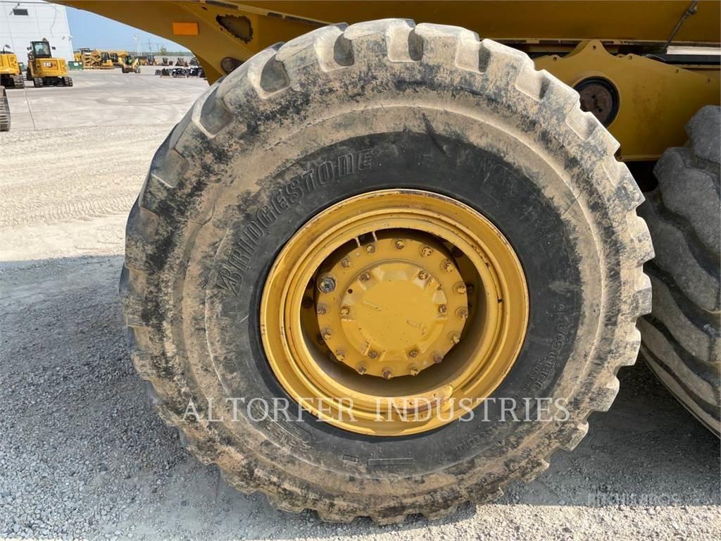 CAT 725C2 Σπαστό Dump Truck ADT