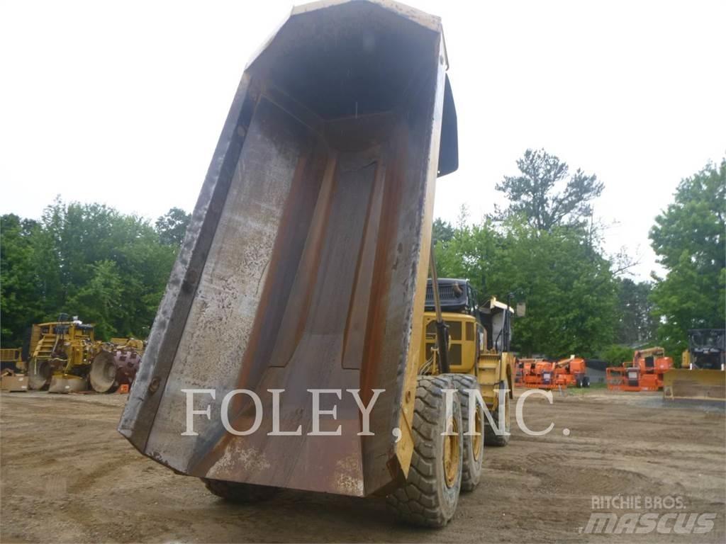 CAT 725C2 Σπαστό Dump Truck ADT