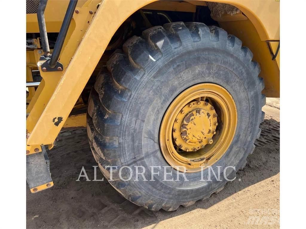 CAT 725C2 Σπαστό Dump Truck ADT