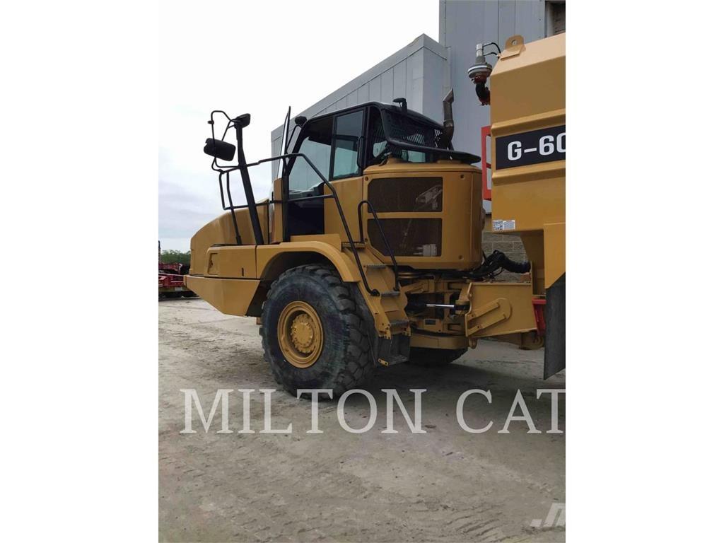 CAT 725C2 Σπαστό Dump Truck ADT