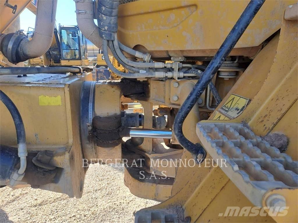 CAT 730 Σπαστό Dump Truck ADT