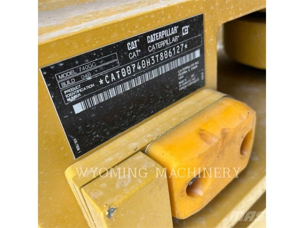 CAT 740 GC Σπαστό Dump Truck ADT