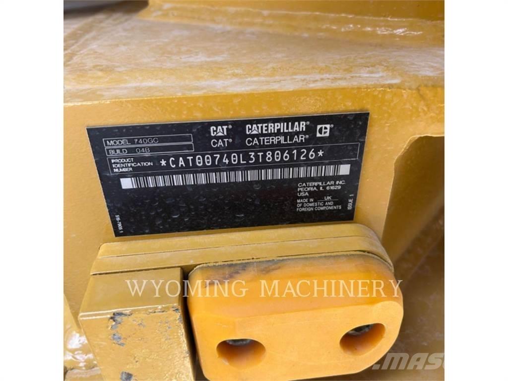 CAT 740 GC Σπαστό Dump Truck ADT