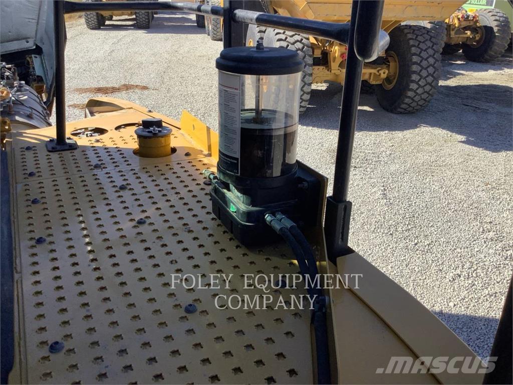 CAT 74004GC Σπαστό Dump Truck ADT