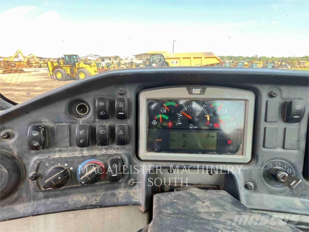 CAT 740B Σπαστό Dump Truck ADT