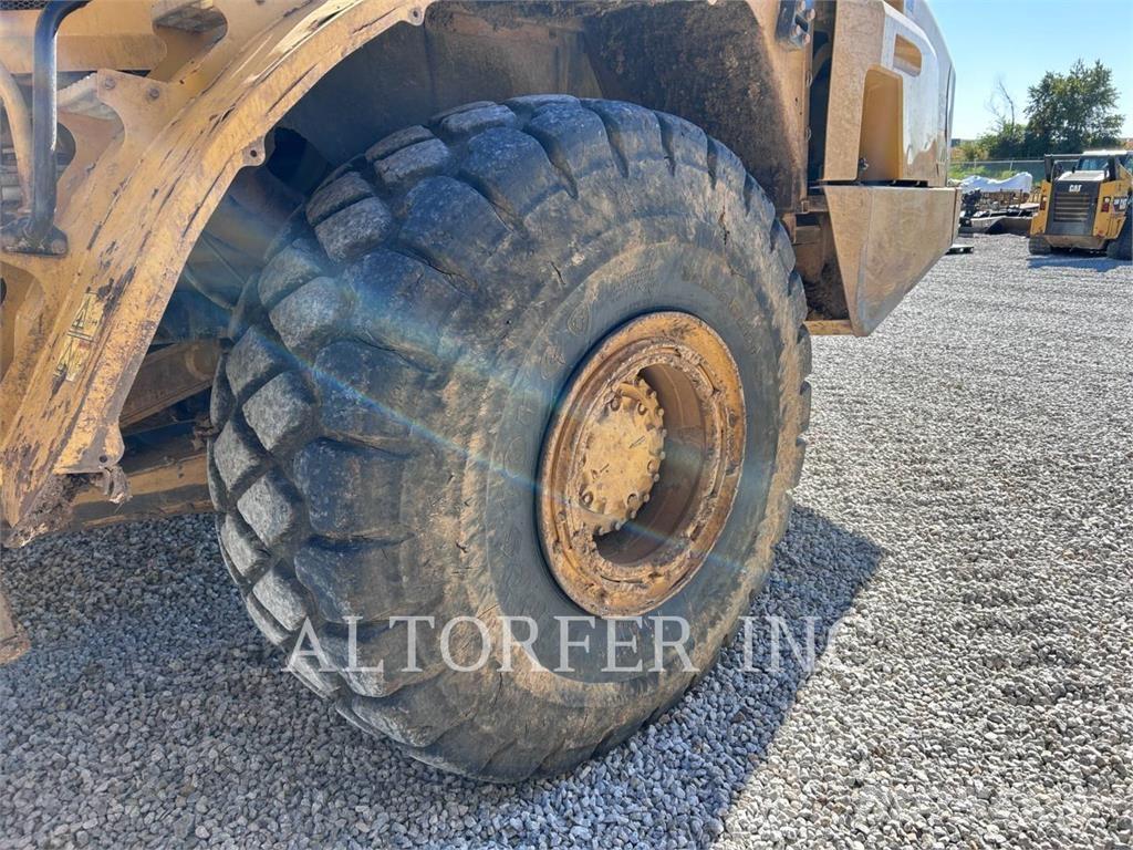 CAT 740B Σπαστό Dump Truck ADT