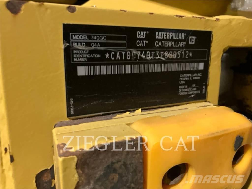 CAT 740GC Σπαστό Dump Truck ADT
