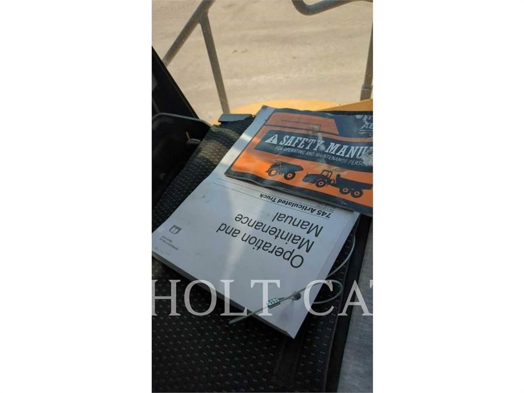CAT 745 Σπαστό Dump Truck ADT
