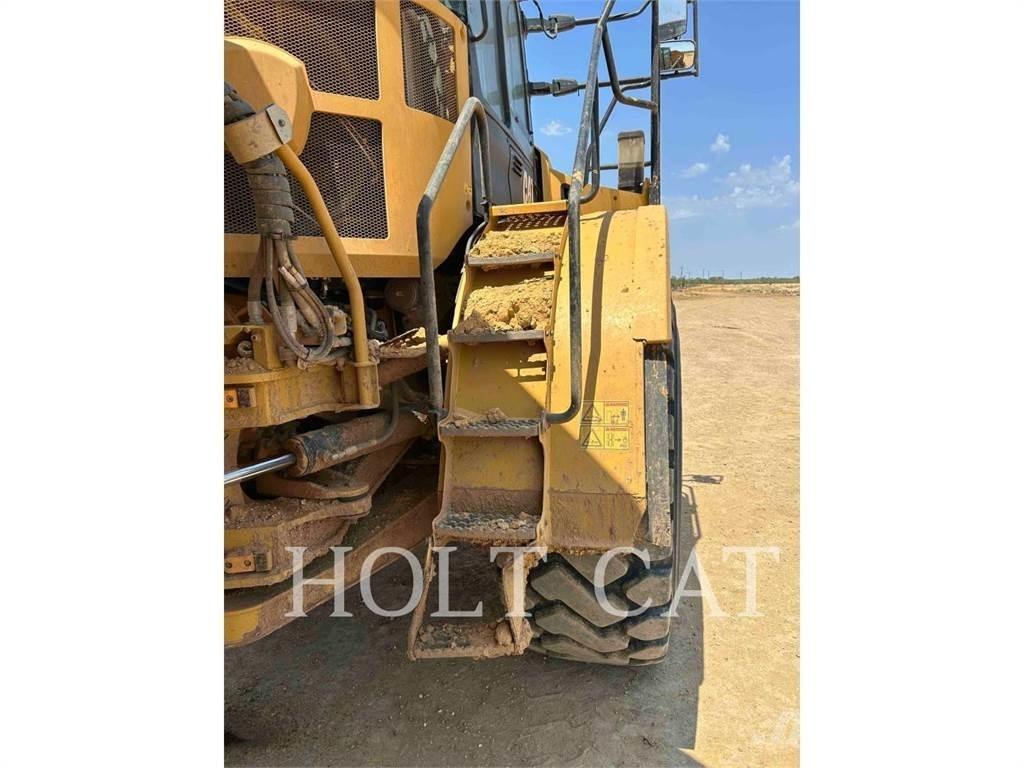 CAT 74504 Σπαστό Dump Truck ADT