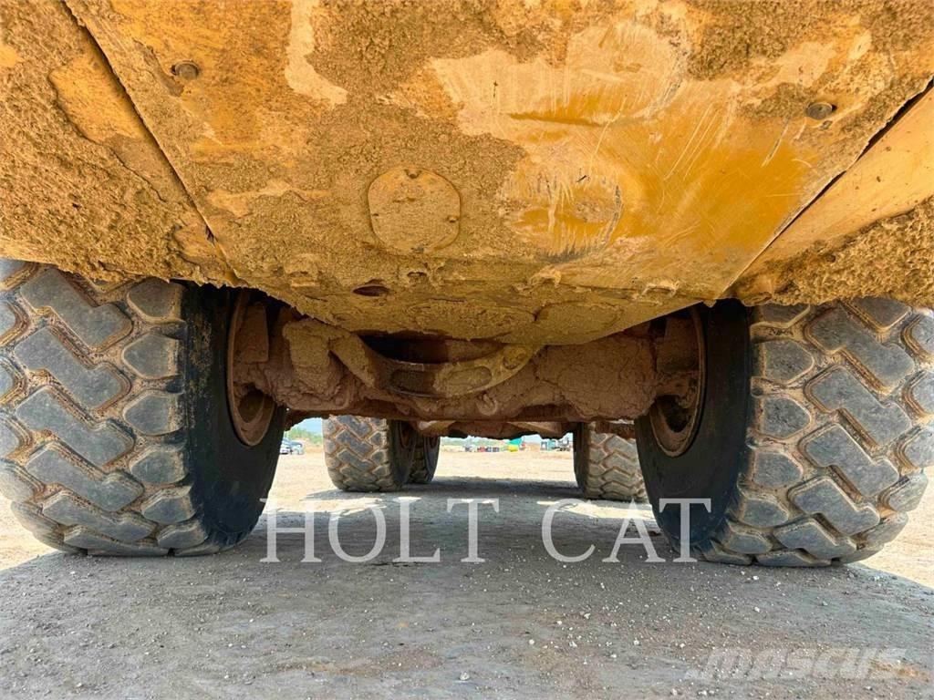 CAT 74504 Σπαστό Dump Truck ADT