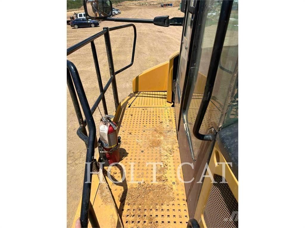 CAT 74504 Σπαστό Dump Truck ADT