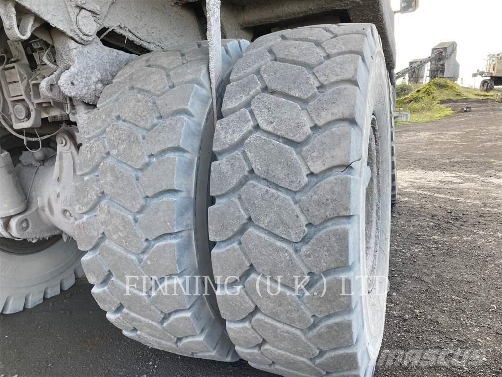 CAT 775D Σπαστό Dump Truck ADT