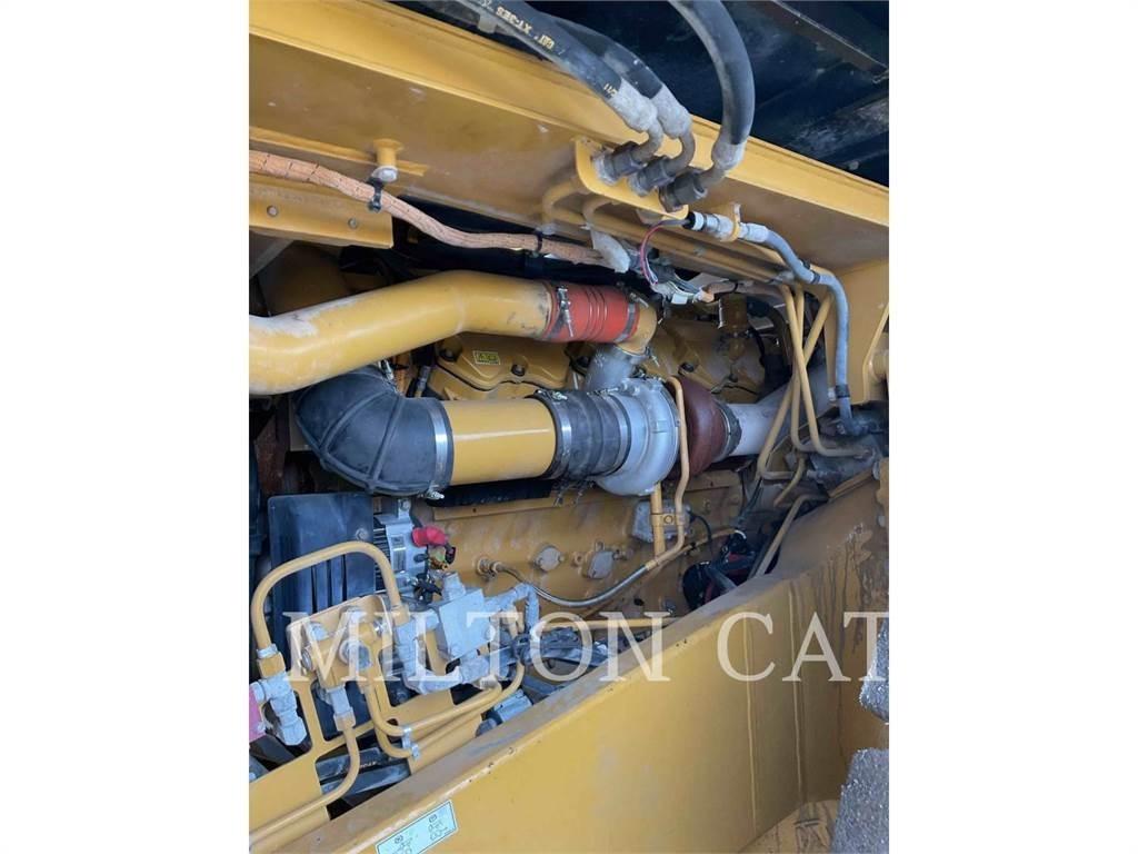 CAT 775F Σπαστό Dump Truck ADT