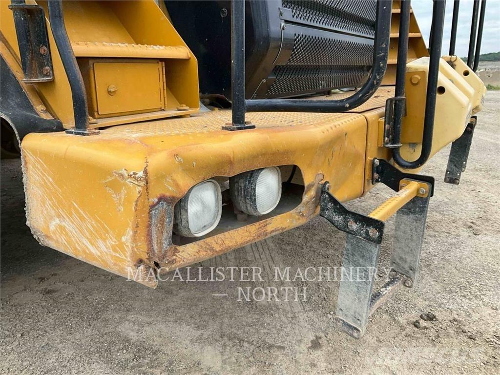 CAT 775F Σπαστό Dump Truck ADT