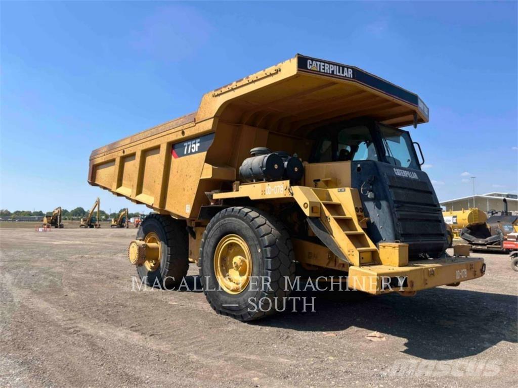 CAT 775F Σπαστό Dump Truck ADT