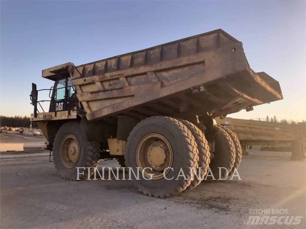CAT 777F Σπαστό Dump Truck ADT