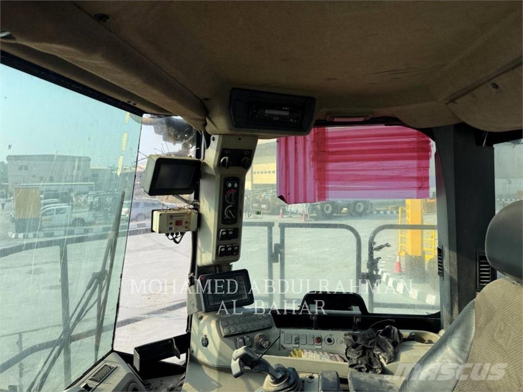 CAT 834K Μπουλντόζες με λάστιχα