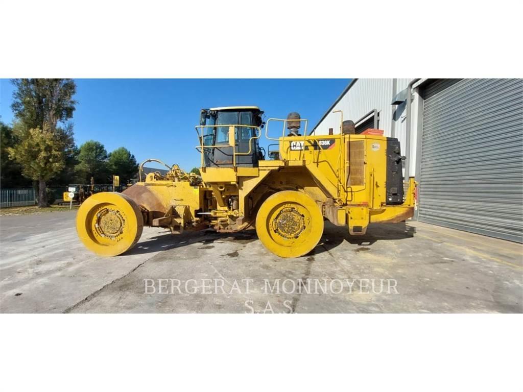 CAT 836K Μπουλντόζες με λάστιχα