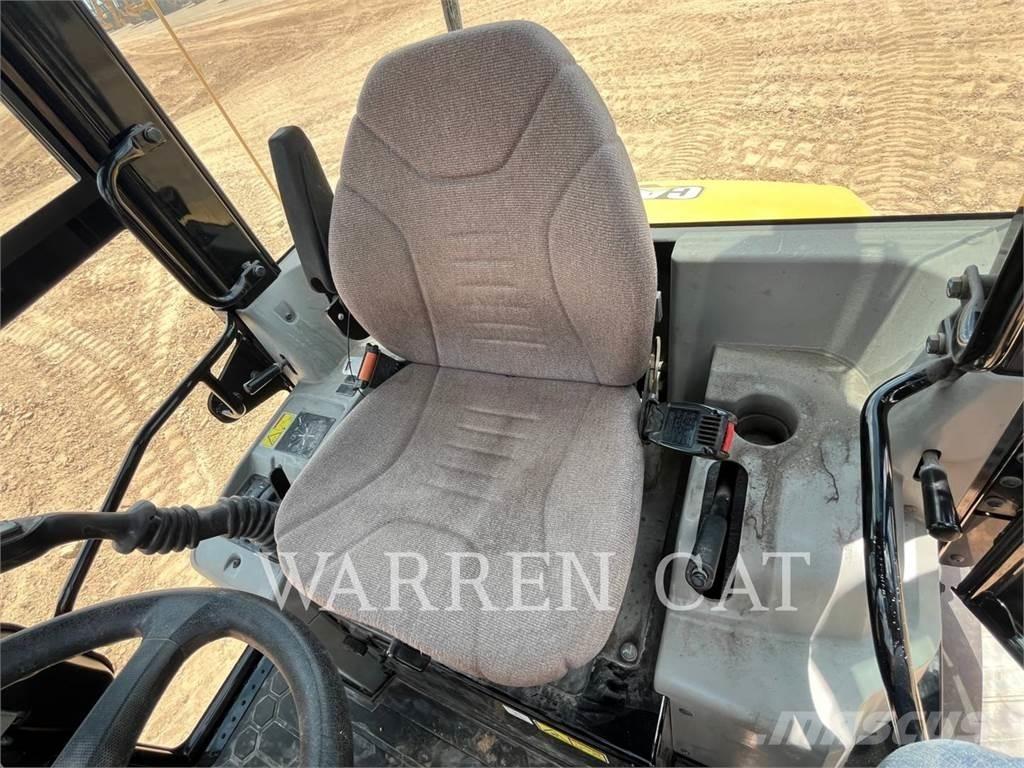 CAT 903D Φορτωτές με λάστιχα (Τροχοφόροι)