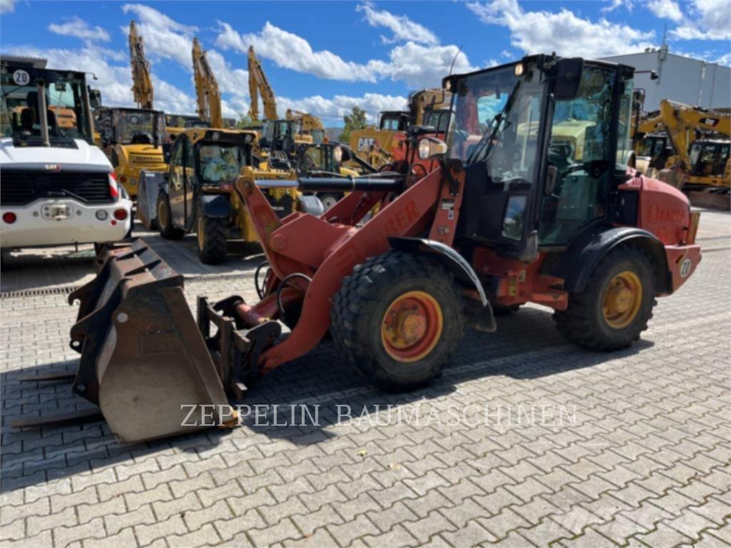 CAT 906H Φορτωτές με λάστιχα (Τροχοφόροι)