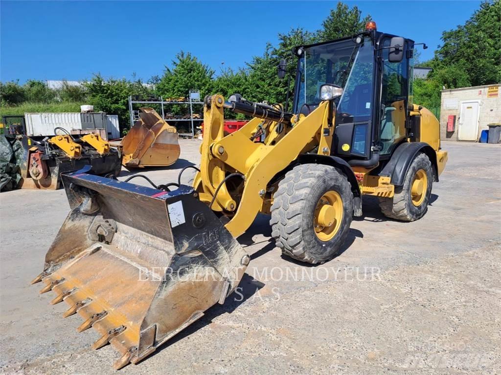 CAT 906M Φορτωτές με λάστιχα (Τροχοφόροι)