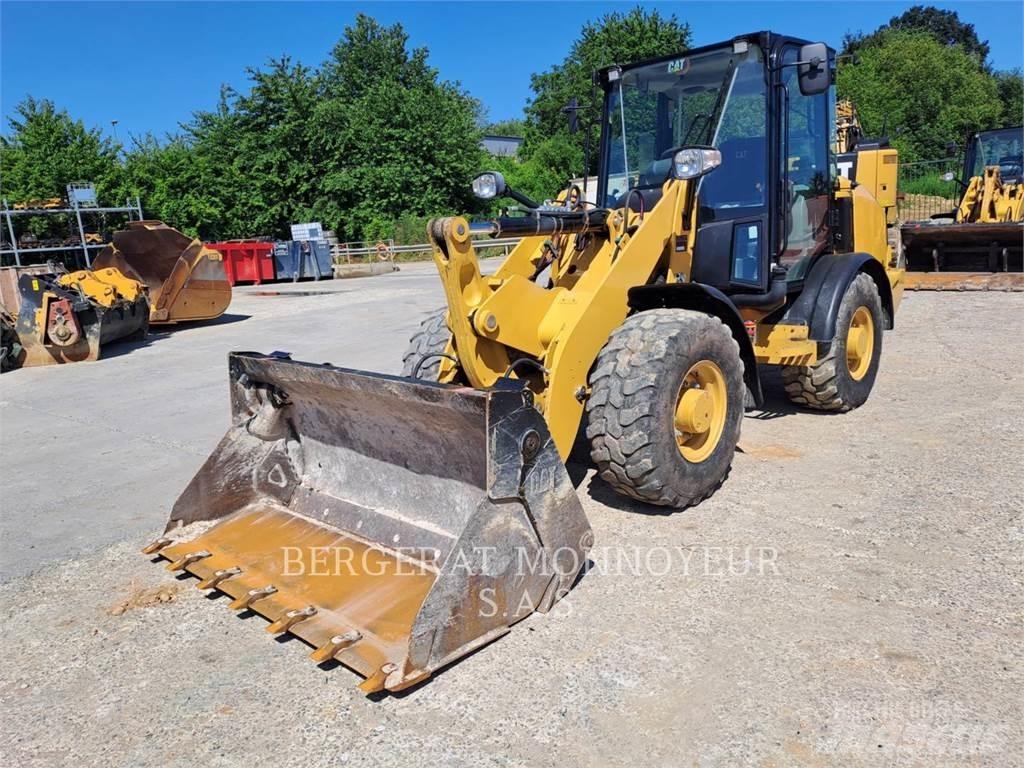 CAT 906M Φορτωτές με λάστιχα (Τροχοφόροι)