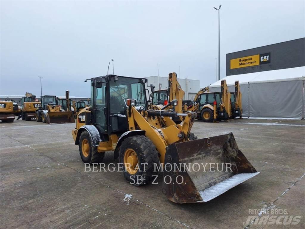CAT 906M Φορτωτές με λάστιχα (Τροχοφόροι)