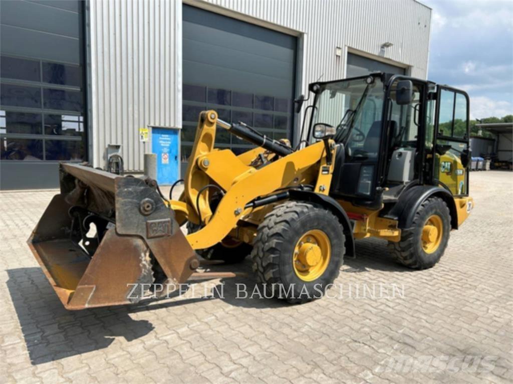 CAT 906M Φορτωτές με λάστιχα (Τροχοφόροι)