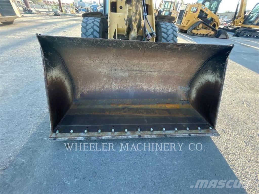 CAT 906M Φορτωτές με λάστιχα (Τροχοφόροι)