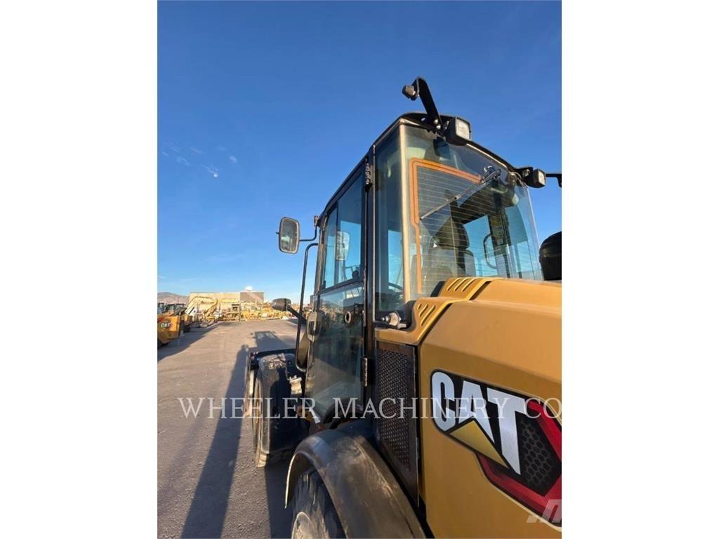 CAT 906M Φορτωτές με λάστιχα (Τροχοφόροι)