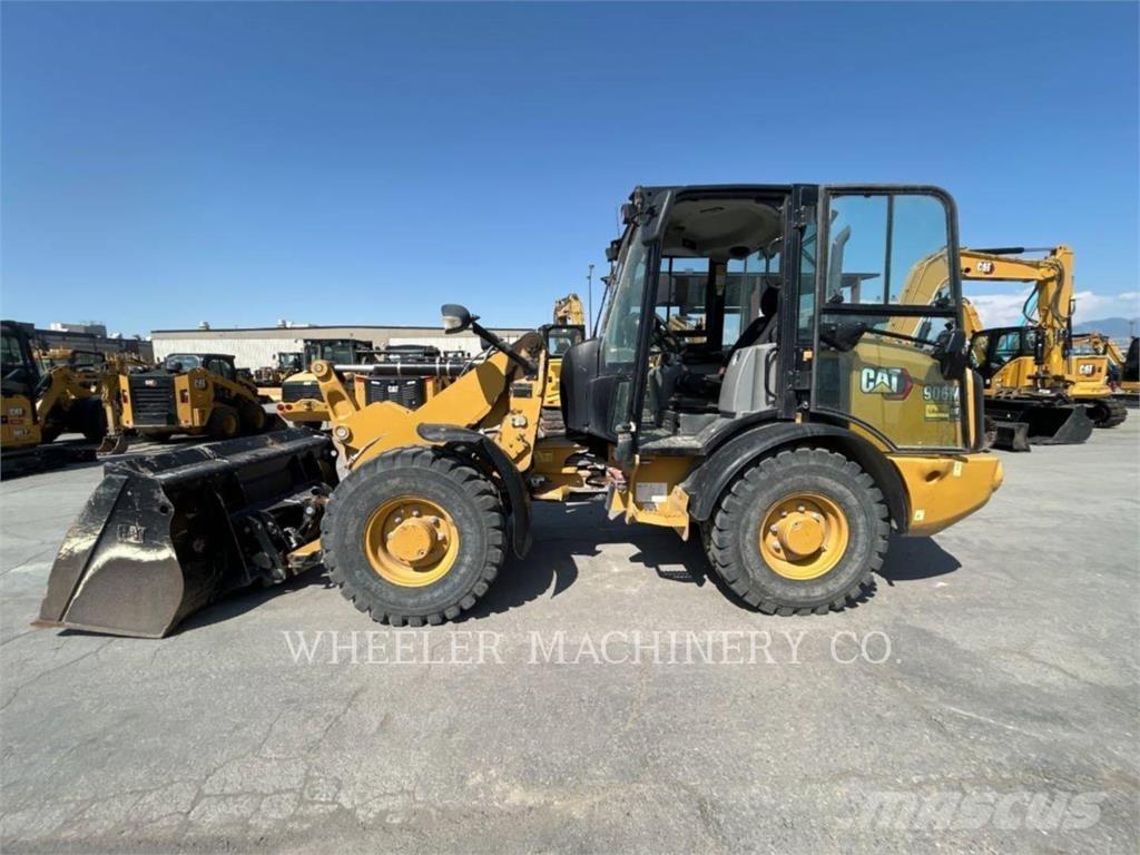 CAT 906M Φορτωτές με λάστιχα (Τροχοφόροι)
