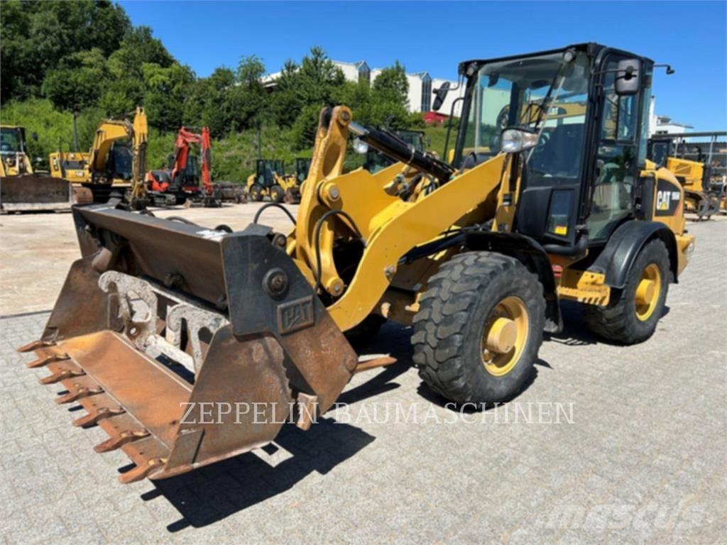 CAT 906M Φορτωτές με λάστιχα (Τροχοφόροι)