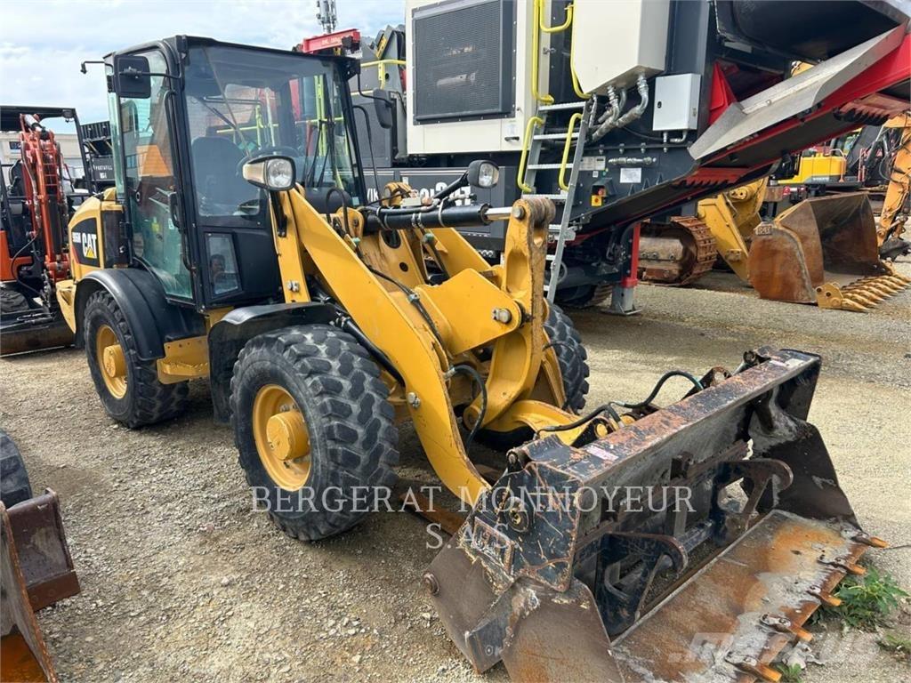 CAT 906M Φορτωτές με λάστιχα (Τροχοφόροι)