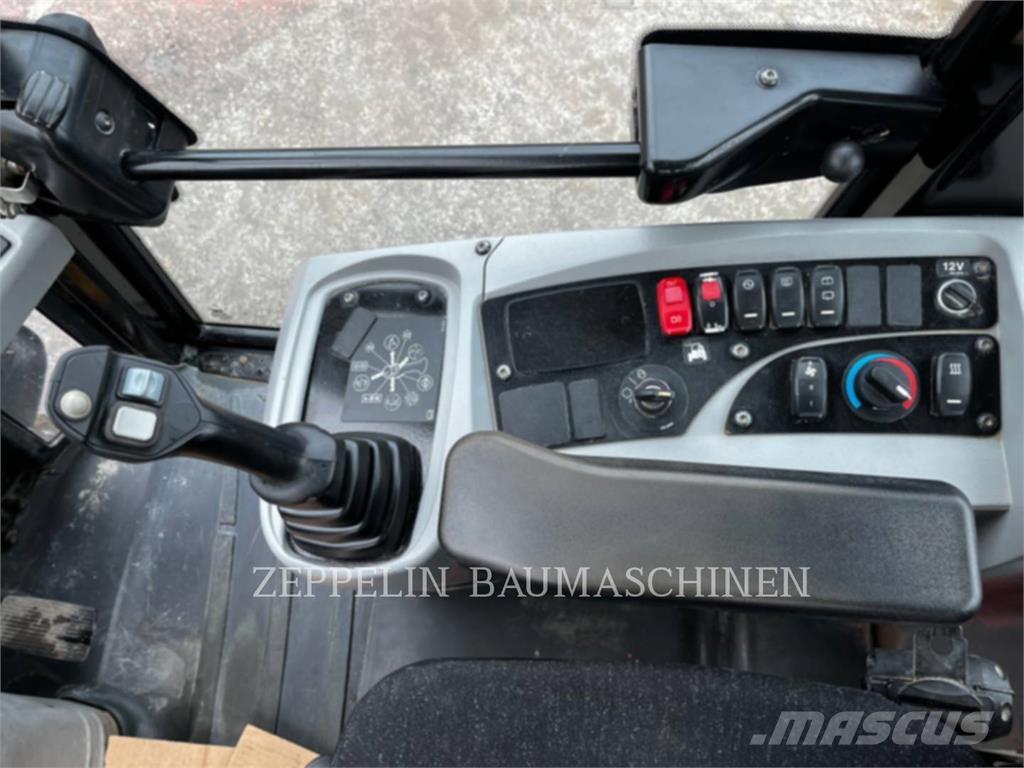 CAT 907M Φορτωτές με λάστιχα (Τροχοφόροι)