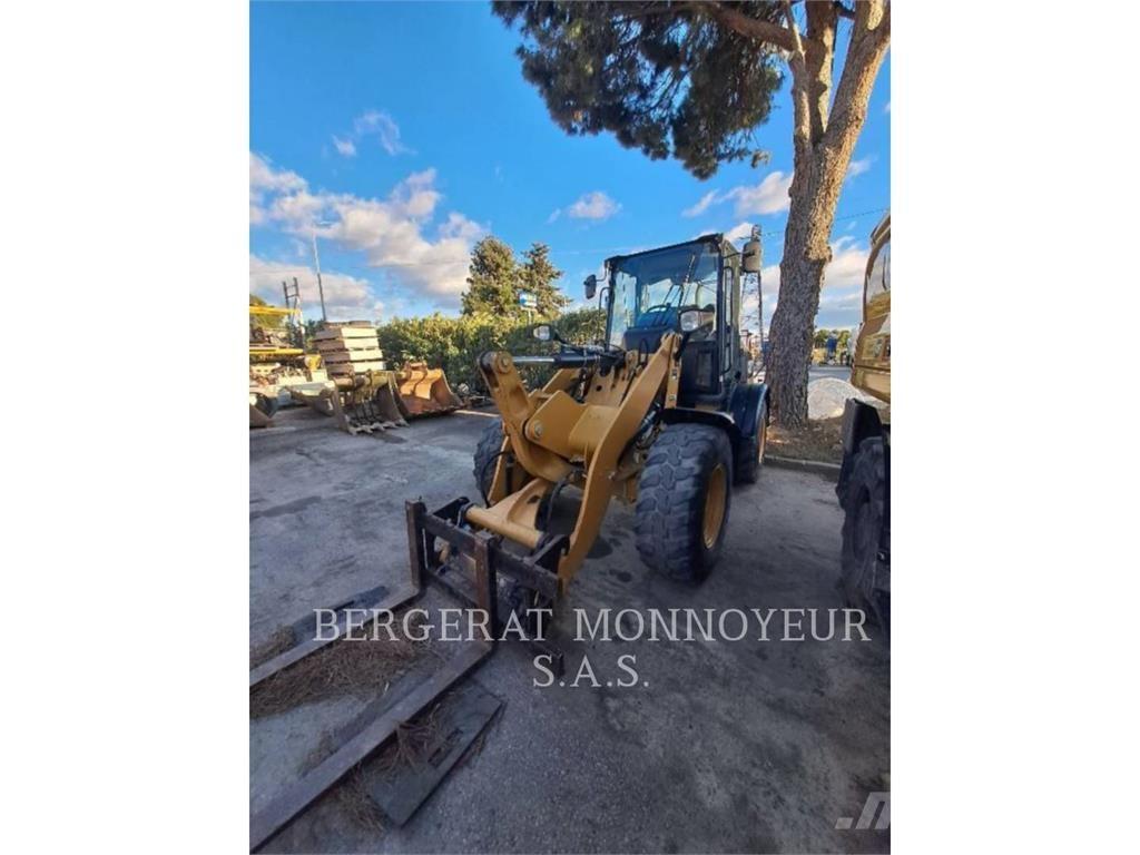 CAT 908M Φορτωτές με λάστιχα (Τροχοφόροι)